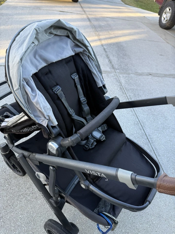 UPPA BABY Uppababy Vista V1 COMPLETO PRINCIPAL NIÑO 🌟Asiento superior negro orientado hacia atrás Foto 1 de 4