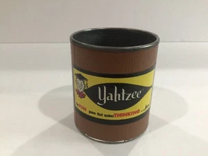 Vintage Yahtzee Würfel Shaker Becher Lederdruck Blechdose 50er/60er Jahre - Bild 1 von 6
