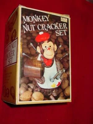 Vintage 1950's MID-CENTURY CERAMIC MONKEY Hippie Artist Nutcracker set grinder - Image 1 of 4