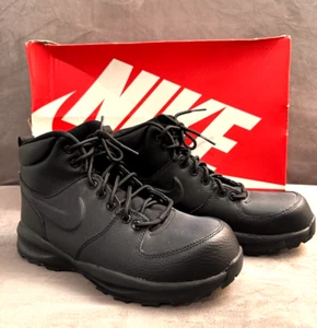 NIKE YOUTH MANOA LEATHER GS BLACK US SIZE 7 BOYS / EUR 40 - Picture 1 of 9
