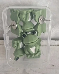 Large Frog push pins tacks 6 ea. in plastic case - Picture 1 of 2