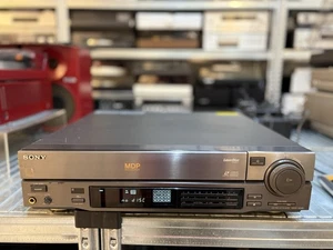 Sony MDP-533D High-End LaserDisc Player - Defekt - Bild 1 von 5