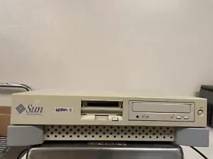 SUN MICROSYSTEMS ULTRA 5 ULTRASPARC WORKSTATION, NO HDD - Picture 1 of 12