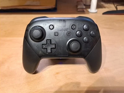 Nintendo Switch Pro Controller - Schwarz - Bild 1 von 3