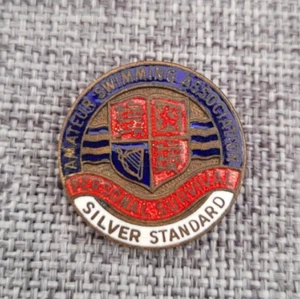 AMATEUR SWIMMING ASSOCIATION PERSONAL SURVIVAL SILVER STANDARD ENAMEL BADGE - Picture 1 of 3