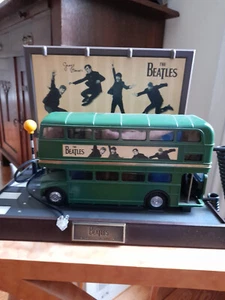 Téléphone bus THE BEATLES Penny Lane. Ultra rare. Très rare avec carton. - Photo 1/5