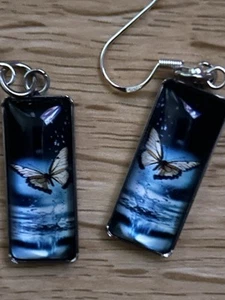 Earrings With A Moth 925 Hallmarked Sterling Silver Hooks Free Gift Bag - Picture 1 of 8