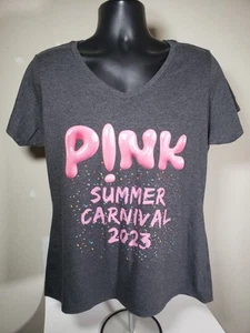 T-shirt donna scollo a V P!nk rosa cantante estate carnevale 2023 taglia XL - Foto 1 di 3