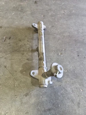 Carril de combustible lateral de transmisión camioneta Toyota 4Runner 1988-1995 3,0 V6 3 VZ Foto 1 de 2