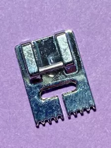 Euro Pro Nähmaschine - 9 Nut Pintuck 7 mm Druckknopffuß passend für viele Modelle - Bild 1 von 7