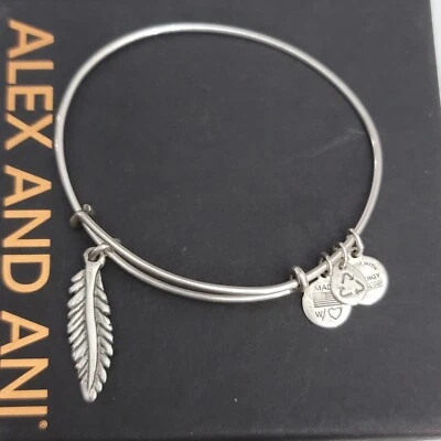 Pulsera Alex And Ani Pluma Charm Foto 1 de 4