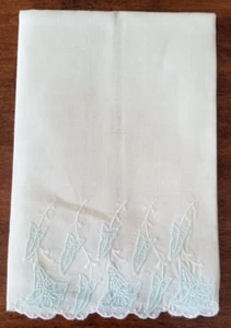 Table Runner Dresser Scarf Embroidered Applique Blue Flowers Ivory Cotton 19x13" - Picture 1 of 8