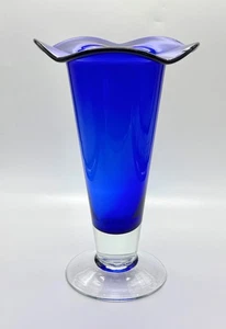 "Florero superior con volantes trompeta de vidrio azul cobalto 9""" - Imagen 1 de 6