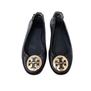 Tory Burch Minnie Reva schwarze Ballerinas goldenes Logo Metall Leder Schuhe Größe 6,5 - Bild 1 von 11