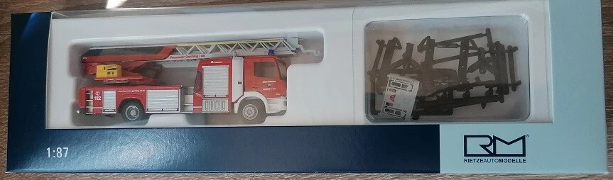 Rietze 71630 - 1/87 Magirus Dlk Atego ´19 Fw Garching / Alz - Nuovo - Immagine 1 di 1
