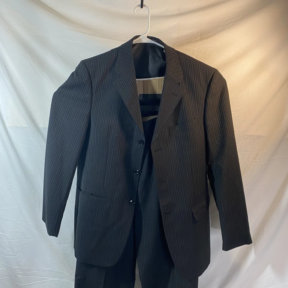 Jones New York 40R 32W Para Hombres Azul Marino A Rayas 2 Piezas Traje Chaqueta Pantalones Usado en Excelente Condición Foto 1 de 4