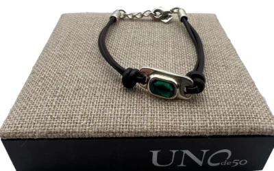 NUEVO Pulsera Uno de 50 Ser Magnetica Cuero Chapado en Plata con Cristal Verde Foto 1 de 4