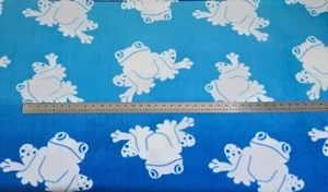 1.75m Remnant large frog print on ombre blue shades soft polar fleece fabric - Picture 1 of 4