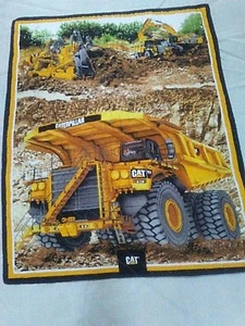 Vtg Tractors Motif Yellow Black White Quilted Fabric Throw 32x40" Wall Hanging - Picture 1 of 7