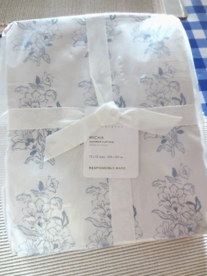 cerámica granero micha FLORAL cortina de ducha nuevo en paquete azul floral sobre blanco Foto 1 de 4