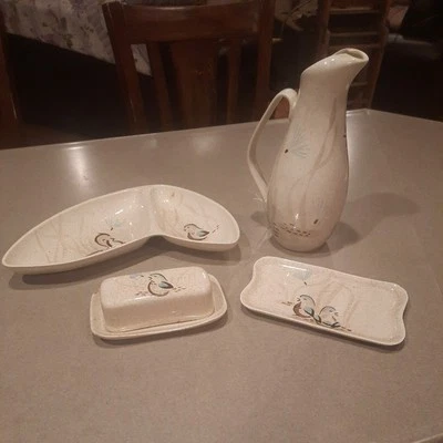 4 Red Wing Pottery Dishes Bob White Pattern Dvd Tray, Pitcher, Butter Dish, Tray - Image 1 of 4
