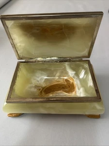 Onyx Schmuckkästchen mit Metallbesatz grün und braun - Bild 1 von 7