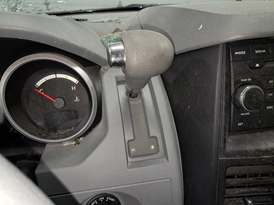 Dodge Caravan 2008 manija de cambio tracción delantera 3,30 L usado pieza fabricante de equipos originales 114 k millas Foto 1 de 4