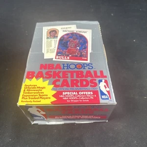 Carte da basket NBA Hoops serie 1 1989-89 ~ scatola completa 36 confezioni sigillate Jordan - Foto 1 di 6