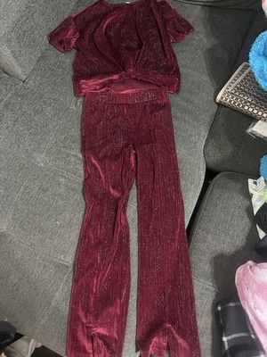 Gap Kids Girls Two Piece Velvet Holiday Christmas Red Burgundy Outfit. Rare! - Image 1 of 4