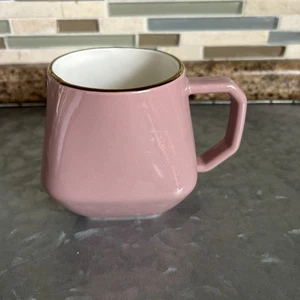 Target Stoneware Figural Square Shaped Pink Mug with Gold Rim Threshold 14 oz - Picture 1 of 6
