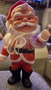 Vintage Weihnachtsmann Hongkong aus Kunststoff mit Gummibesatz 7 Zoll - Bild 1 von 5