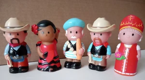 ELC HAPPYLAND 5 people Around The World figures (No duplicates ) - Picture 1 of 6