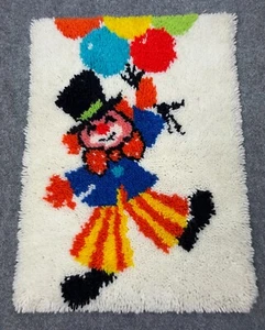 Tappeto gancio chiusura vintage anni 70 appeso a parete pagliaccio palloncini circo anni 70 27X20" - Foto 1 di 10