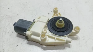 MERCEDES C180 CGI 1.8 2011 - PASSENGER SIDE FRONT WINDOW MOTOR A2048200142 - Picture 1 of 6