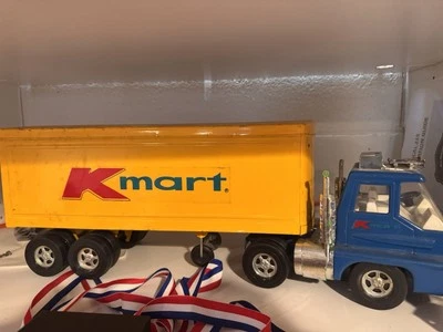 Camión y semirremolque K-Mart de acero prensado Ertl de colección. Muy raro y difícil de encontrar Foto 1 de 3