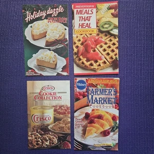 Vintage Cookbook Lot – Dole, Crisco, Pillsbury, Prevention – 4 Booklets - Picture 1 of 16