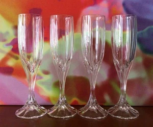 Mikasa ~ Berkeley Collection ~ vier Kristall-Champagnerflöten ~ 8 5/8 Zoll - Bild 1 von 8