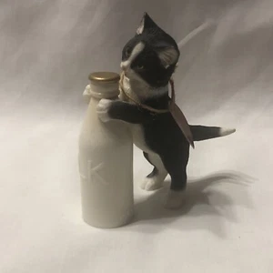 Country Artists Smithsonian Resin Kitten With Milk Bottle - Picture 1 of 6