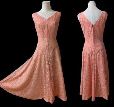 Vestido Vintage Años 50 Encaje Ajuste Y Acampanado Espalda en V Princesa Cintura Melocotón Forro Defectos S Foto 1 de 4