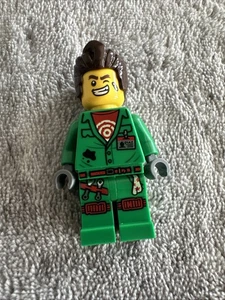 LEGO Hidden Side -  Douglas Elton El Fuego Minifigure - Picture 1 of 2