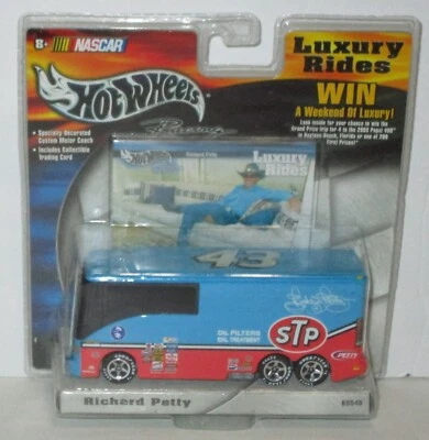 2002 Hot Wheels 1/64 Richard Petty Luxury Rides Nascar Motor Home Coach Diecast - Image 1 of 2