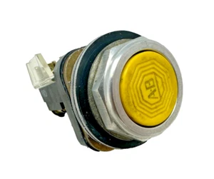 Allen-Bradley 800T-A9A Push Button Flush Yellow 800T-XA Contact 1 N.O. 1 N.C. - Picture 1 of 3