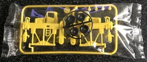 R&L Cereal Toy 1967 Play Harbour STRADDLE CARRIER (Yellow)) Mint in Package - Picture 1 of 1