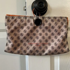 ADRIENNE VITTADINI HANGING COSMETIC POUCH MAKE UP BAG AV SIGNATURE PRINT TAN - Picture 1 of 5