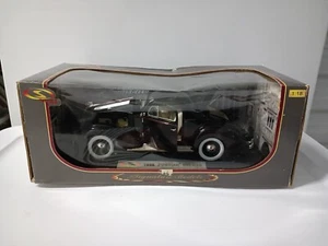 NIB 1936 PONTIAC DELUXE BLACK 2 DOOR 1/18 REPLICA SIGNATURE MODELS #18106 - Picture 1 of 6