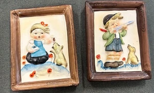 2 placas de pared de cerámica vintage de Japón niño y niña con cachorros Woolworth 1958 - Imagen 1 de 3