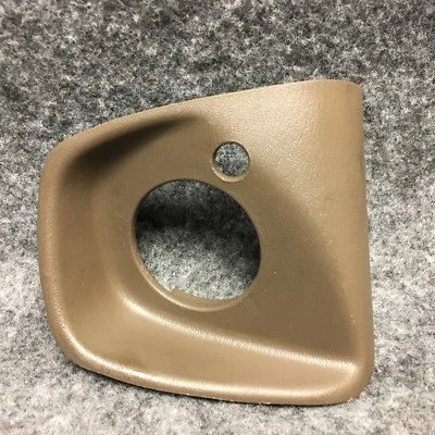 Infiniti i30 1996-1997 Interruptor de encendido Cubierta Bisel Taupe OEM 33140 Foto 1 de 2
