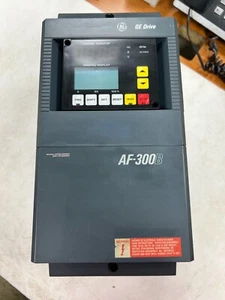 👀 GE GENERAL ELECTRIC 2 PS AF-300B AC DRIVE 460 VAC 3Ø 6VAF343002B-A2 MIT TASTATUR - Bild 1 von 10
