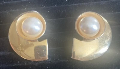 PENDIENTES DE COLECCIÓN PARK LANE COUTURE IMITACIÓN PERLA CABUJÓN GRANDES DORADOS CON CLIP Foto 1 de 4