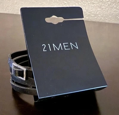 Nova pulseira masculina de couro sintético 21MEN Forever 21 com tiras - Imagem 1 de 3